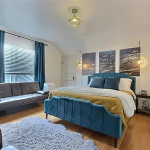 Homestay Burke House Collection - Main House, Seattle